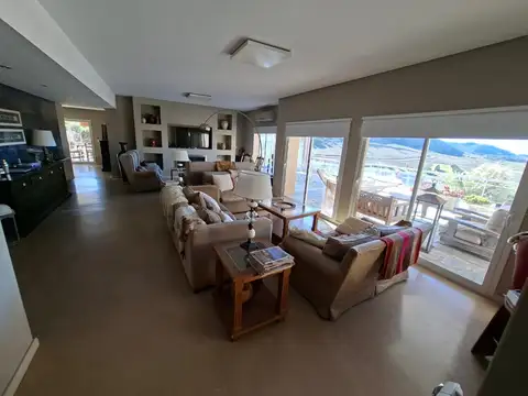 Coutry Altos Aires Serrano Calle Jilguero 100