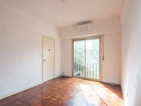 Julio Argentino Roca 800 , Piso 1
