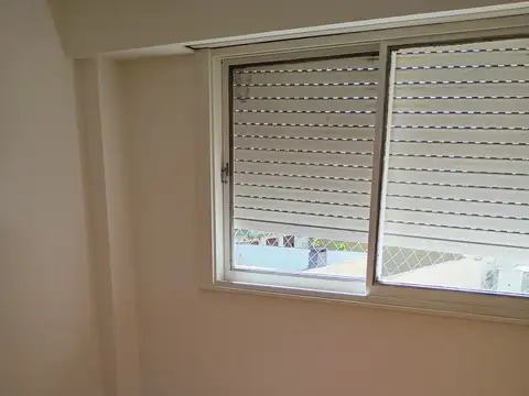 CABALLITO. DOS AMBIENTES EN EXCELENTE UBICACIÓN. LUMINOSO.