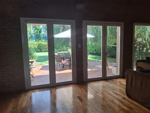 Casa en Venta en Cipolletti, USD 440.000