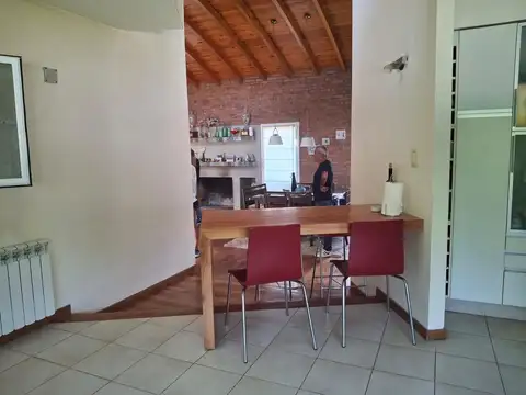 Venta de Casa de 4 dormitorios en B° Privado Las Pergolas -