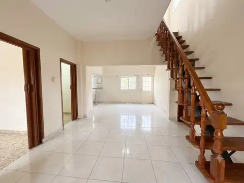 Depto Tipo Casa en Venta de 4 dormitorios