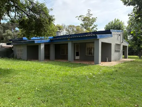 Casa 5 ambientes con 2 baños