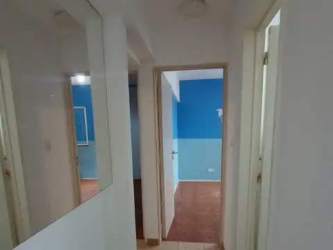 RETASADO - Departamento cuatro ambientes en muy buen estado