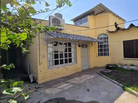 Casa en venta en Ituzaingo Norte 3 ambientes + Taller