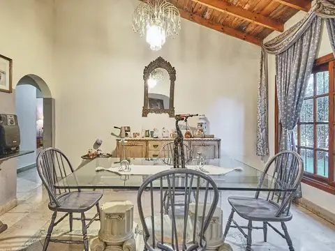 Casa 5 ambientes con 2 baños