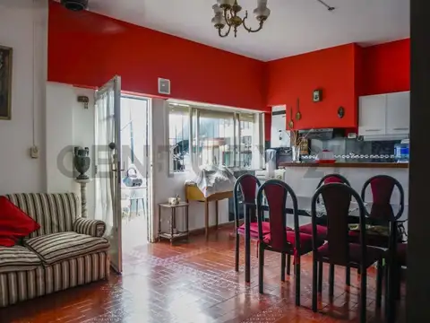Arias 3200, Piso 0