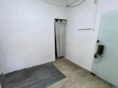 Local en Venta Via Púb.