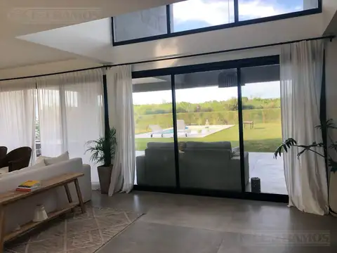 Casa en Venta en El Naudir, USD 290.000