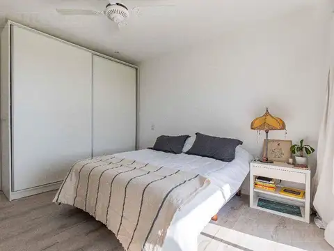 Casa en Venta con 4 cocheras