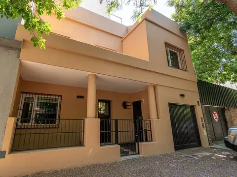 Excelente casa PH  3 plantas con terraza y cochera