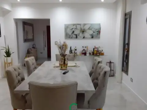 Casa 4 ambientes con 4 baños