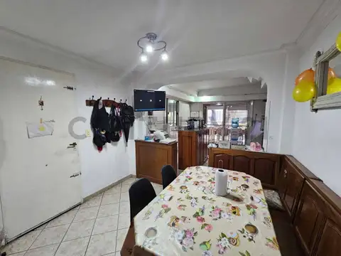 La Plata 700, Piso 0