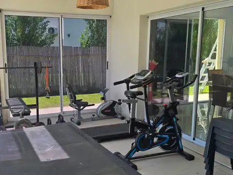 VENTA CASA LAGOS DE CANNING - permuta - ezeiza