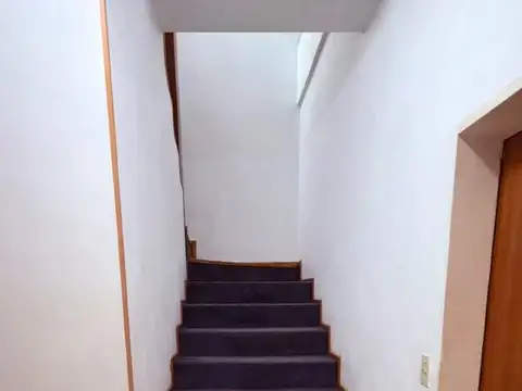 CASA 4 AMB Y DEP DE SERVICIO