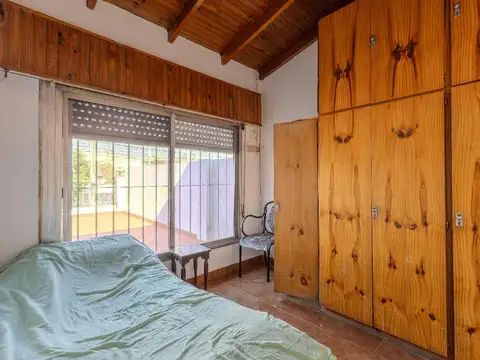 Casa 4 ambientes con 1 baño