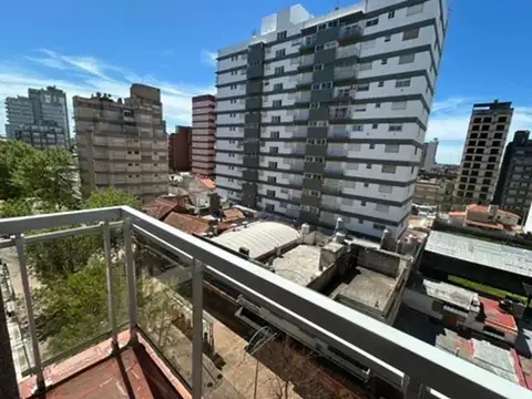 Av. 9 De Julio 700 , Piso 6