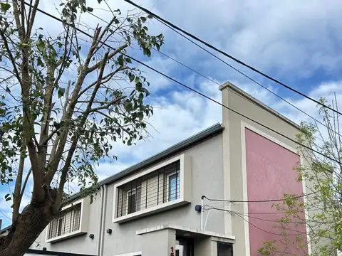 VENTA DUPLEX 3 AMBIENTES EN EL CENTRO DE LOS CARDALES