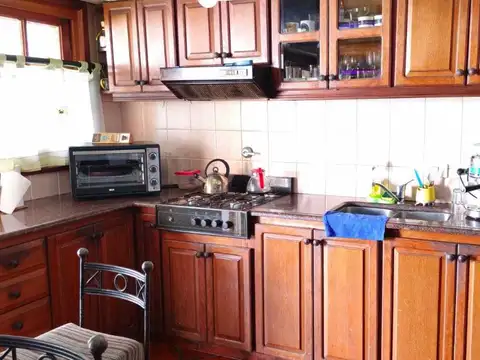 Casa 5 ambientes con 3 baños