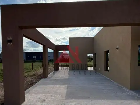 Casa en Venta en Los Alcanfores, USD 230.000