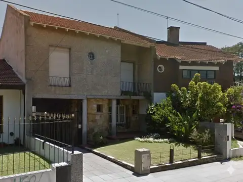 Casa 4 ambientes-Castelar norte