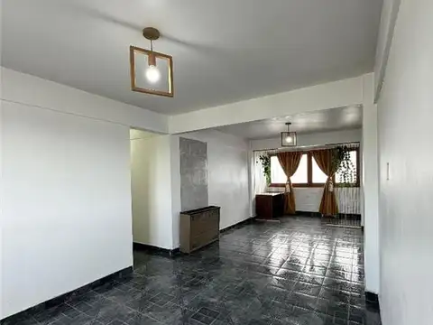 Eva Peron 600, Piso 3