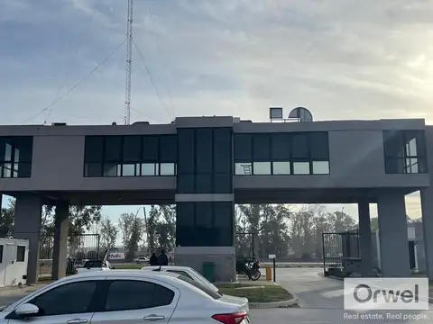 Depósito en Venta Polo Ayres de Pilar 1500 mts.