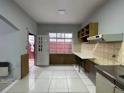 Casa 2 ambientes con 1 baño
