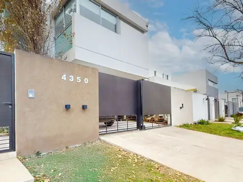 Casa en VENTA Gonnet, Don Carlos. 3 dorm. y pileta