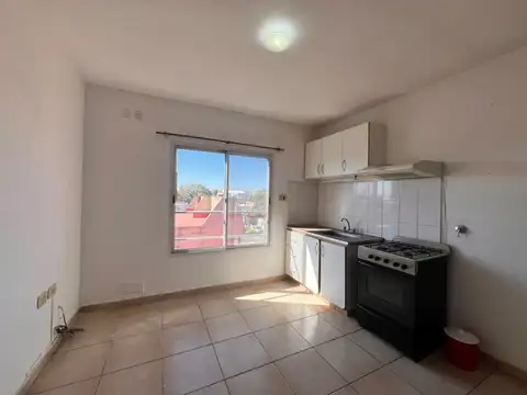 Julián Pérez 300, Piso 2