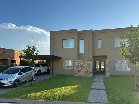 VILLANUEVA B SANTA ANA Impecable casa VENTA 3 Dorm