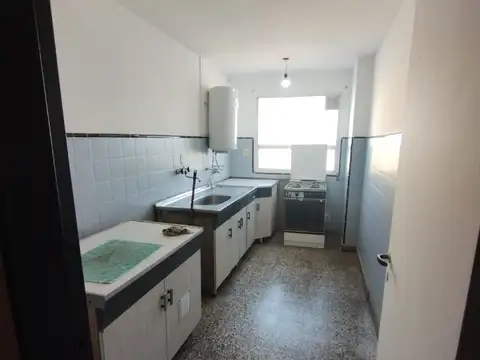 SAN MARTIN CENTRO VENDE AMPLIO DEPARTAMENTO 3 AMB