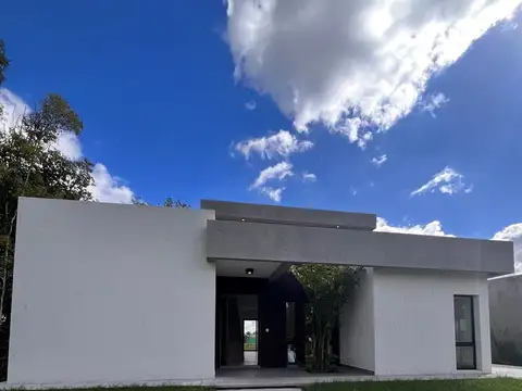 Casa en venta en Santa Elisa Pilar del Este
