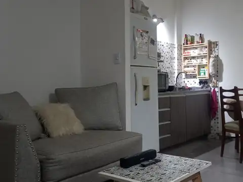 Depto Tipo Casa 2 ambientes con 1 baño