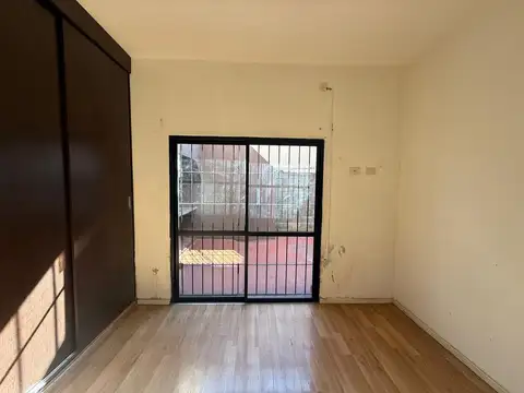 Depto Tipo Casa en Venta de 1 dormitorio