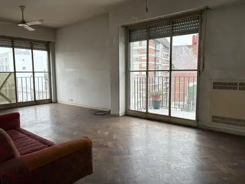 Venta Departamento en San Isidro para refaccionar