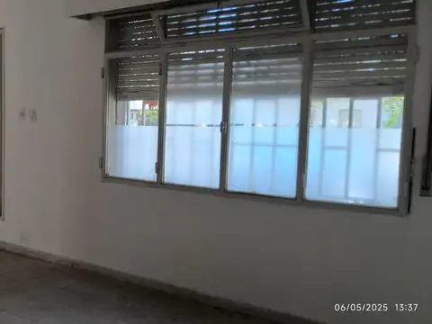Casa 2 ambientes con 1 baño