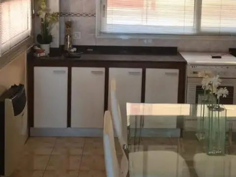 Departamento 4 ambientes con 2 baños