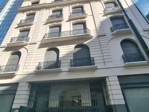 Edificio Oficinas en Block en Microcentro