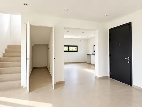 CASA EN VENTA EN SANTA LUCIA - PILAR