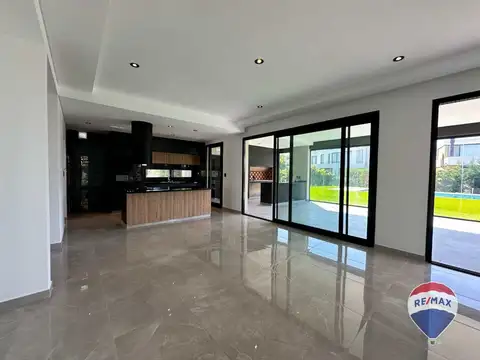 Casa en Venta en Terralagos, USD 890.000