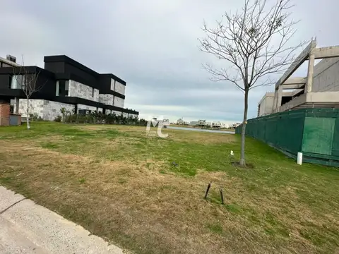 Terreno en Venta de 978,0 m2