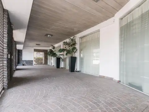 Local en Alquiler en Lanús Oeste, USD 8.500