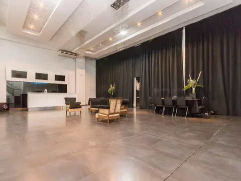 Local en Alquiler en Lanús Oeste, USD 8.500