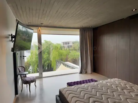 Casa en Alquiler Temporal con 1 cochera