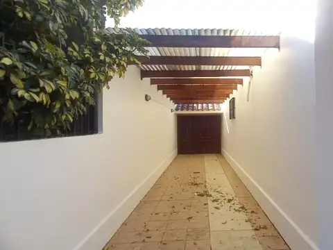 Casa 7 ambientes con 4 baños