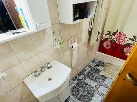 Casa 3 ambientes con 1 baño