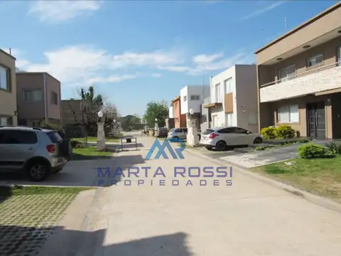 Casa en Venta en Villa Gobernador Udaondo, USD 295.000
