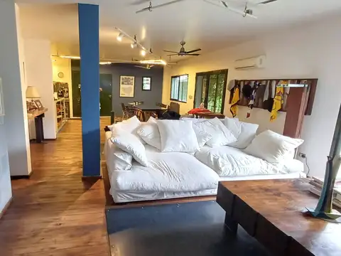 Casa 2 ambientes con 3 baños