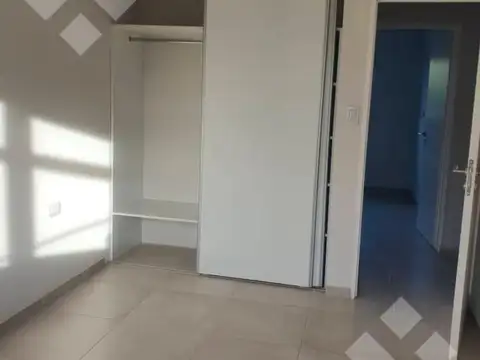 Departamento en Alquiler con 1 cochera
